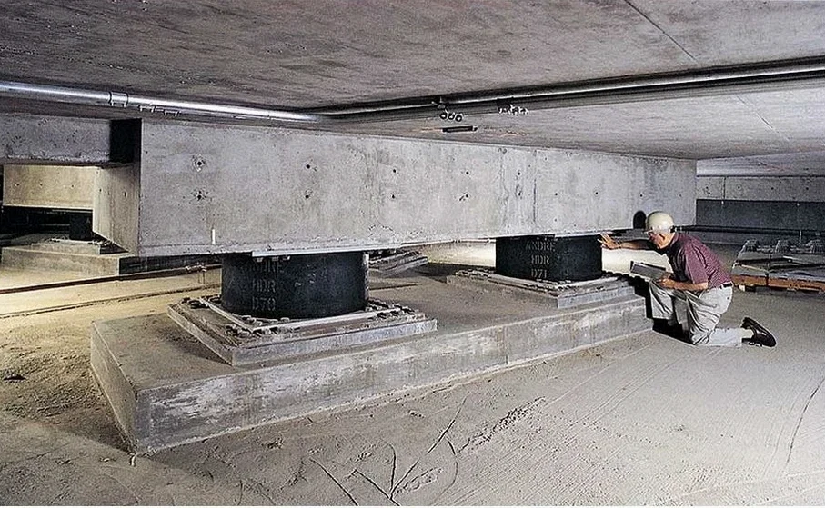 Projeto de Isolamento Sísmico de Base em Criciúma